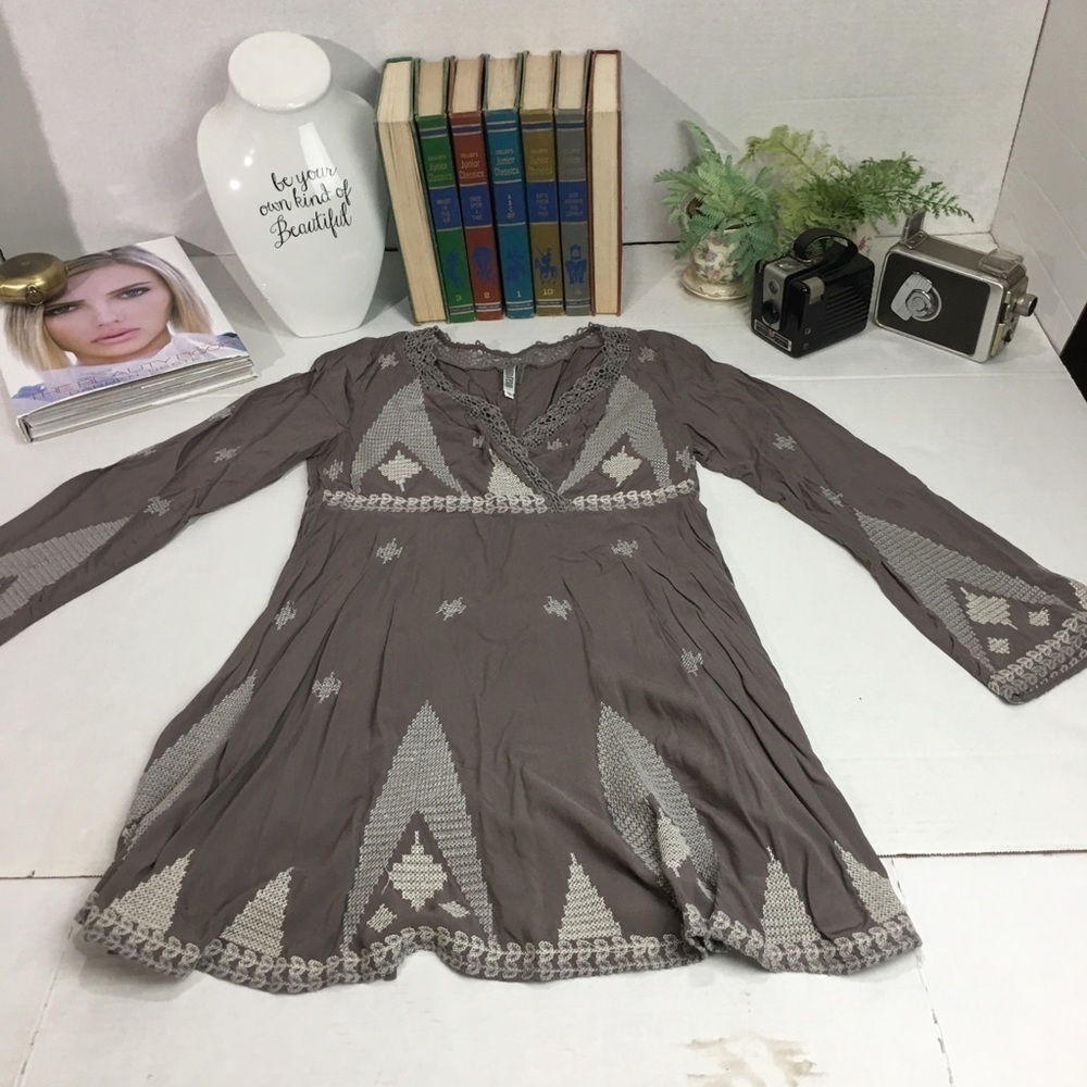 Monoreno Boho Embroidered Dress | 100% Rayon · Festival / Cottagecore - Picture 2 of 12
